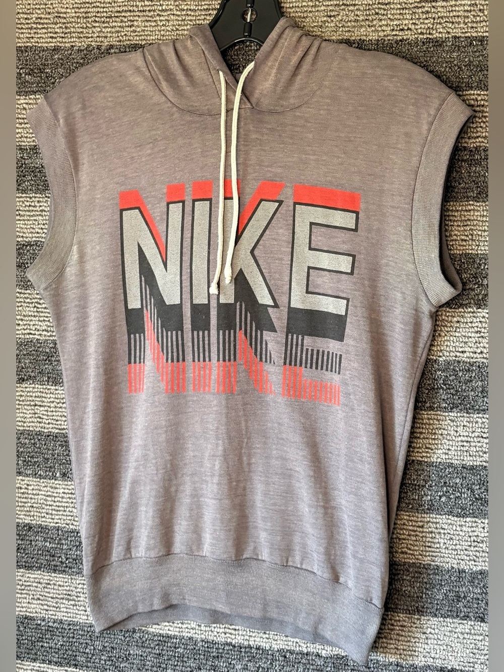 Vintage 80’s Nike Blue Tag Gray Sleeveless Hooded T-Shirt Men’s Small EUC